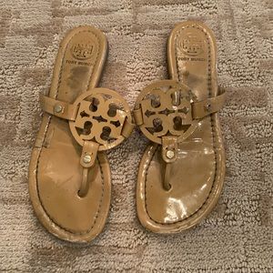 size 6.5 tory burch sandals